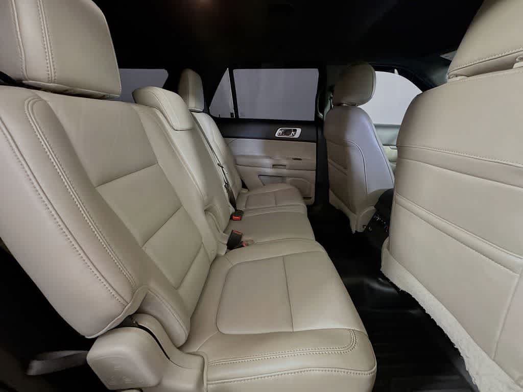 Thumbnail: 2011 Ford Explorer - 33