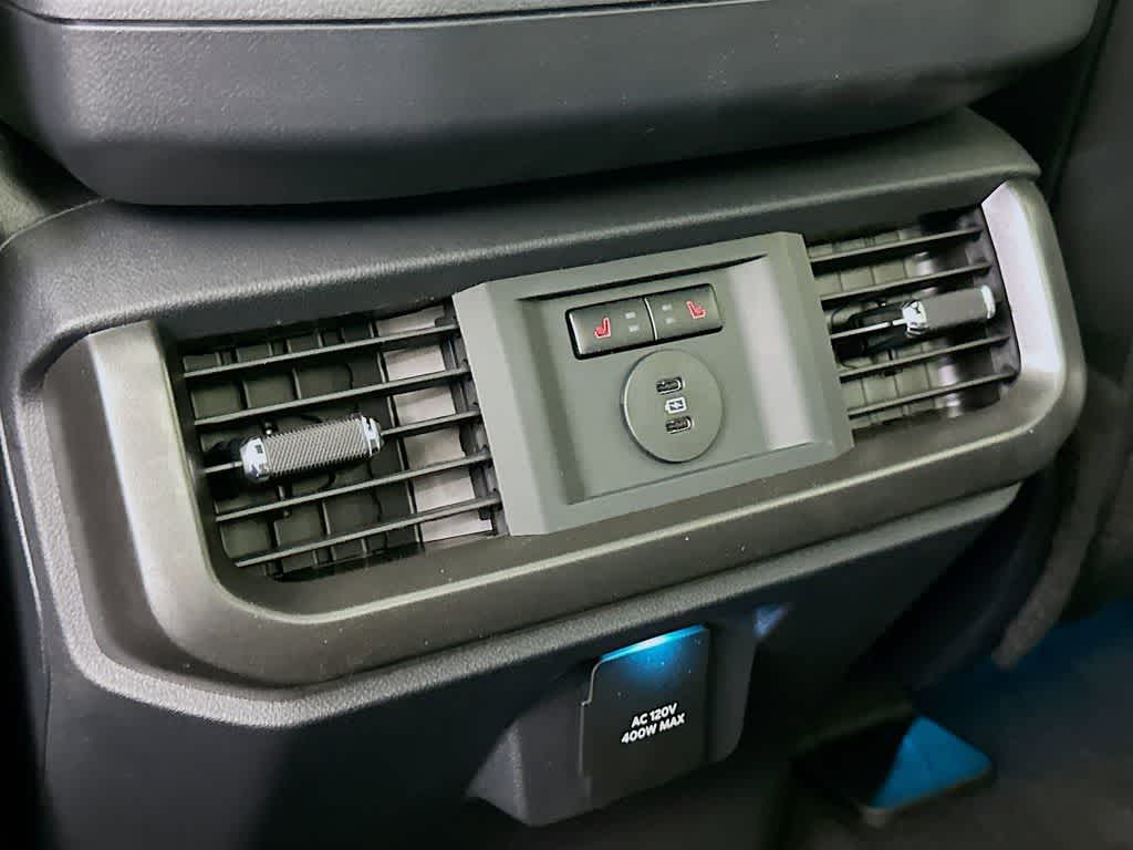 2025 Ford F-150 Lariat 13