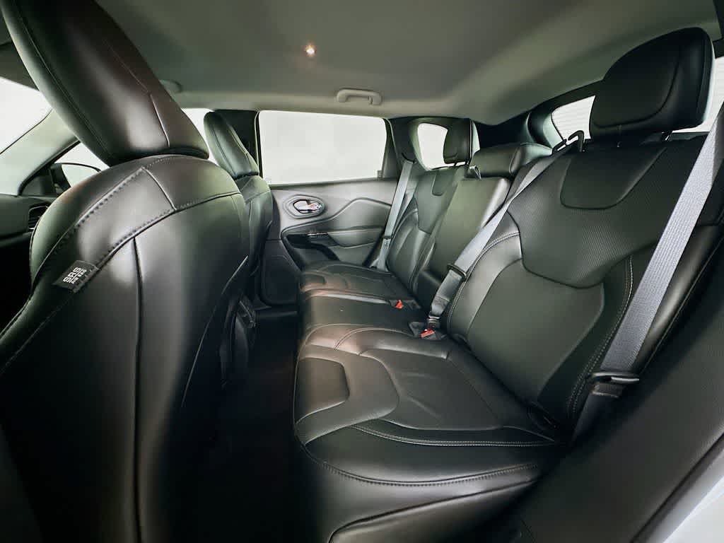 Thumbnail: 2023 Jeep Cherokee - 14