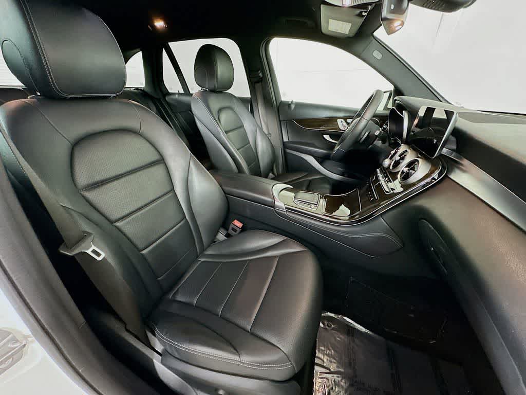 Thumbnail: 2020 Mercedes-Benz GLC - 14