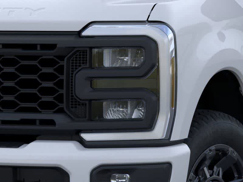 2025 Ford F-350  18