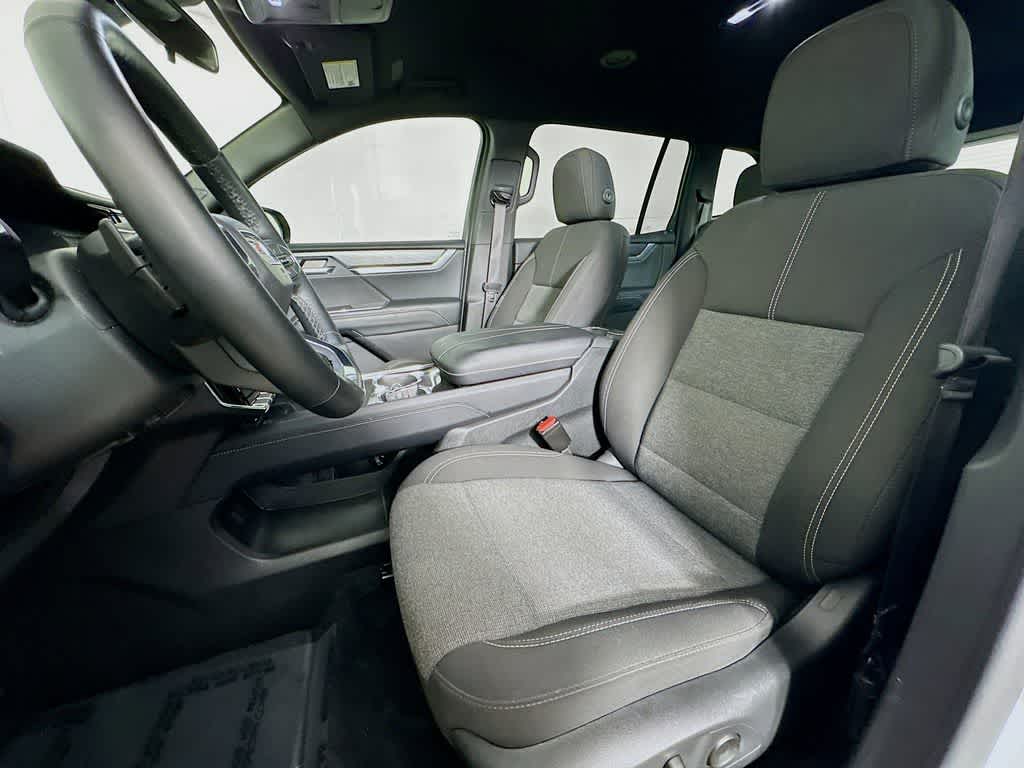 Thumbnail: 2025 GMC Acadia - 12