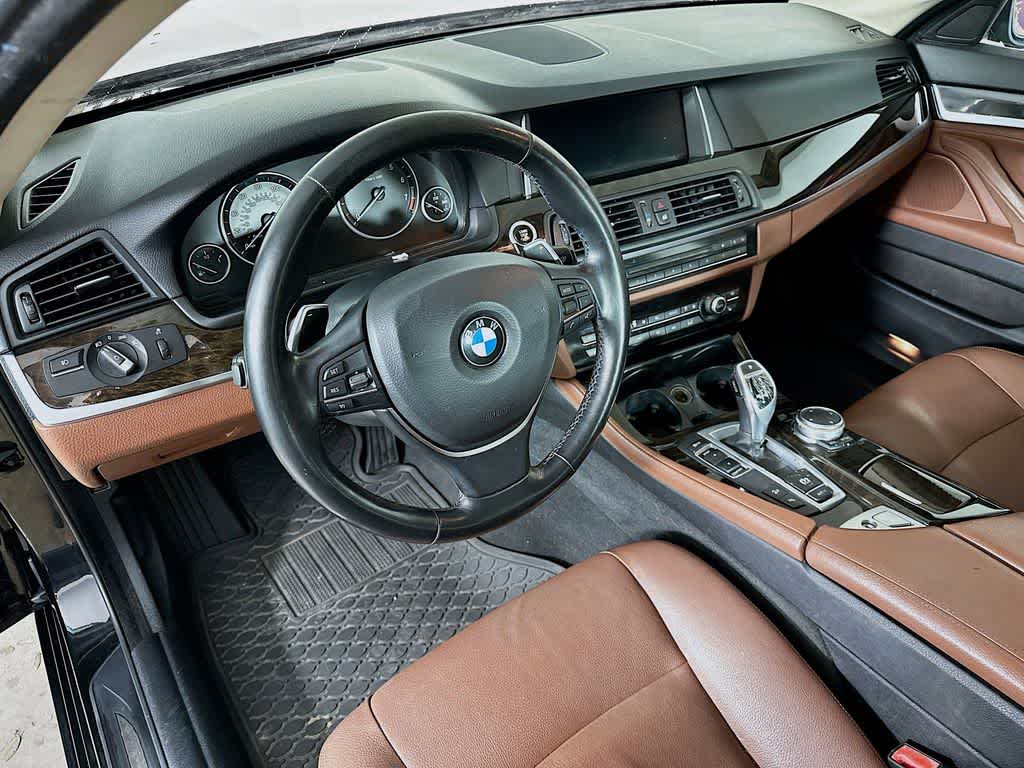 Thumbnail: 2016 BMW 5 Series - 2