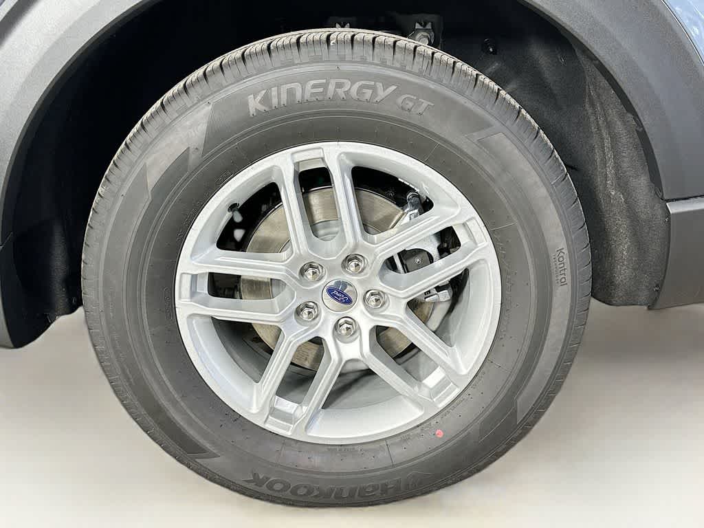 Thumbnail: 2025 Ford Explorer - 8