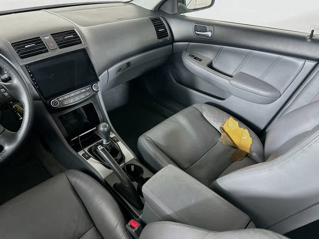 Thumbnail: 2005 Honda Accord - 11