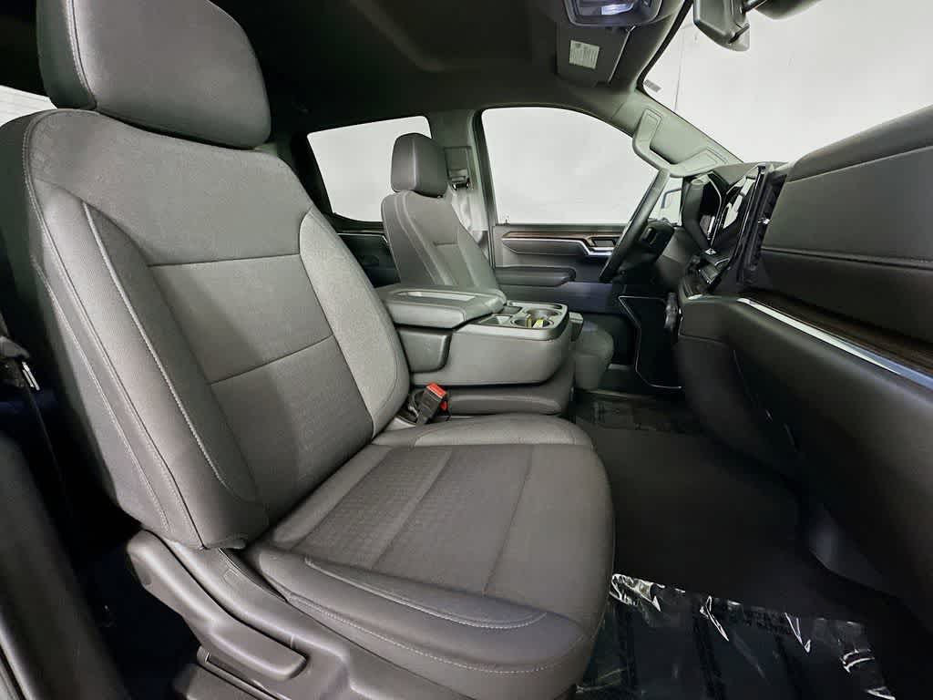 Thumbnail: 2025 Chevrolet Silverado 1500 - 15