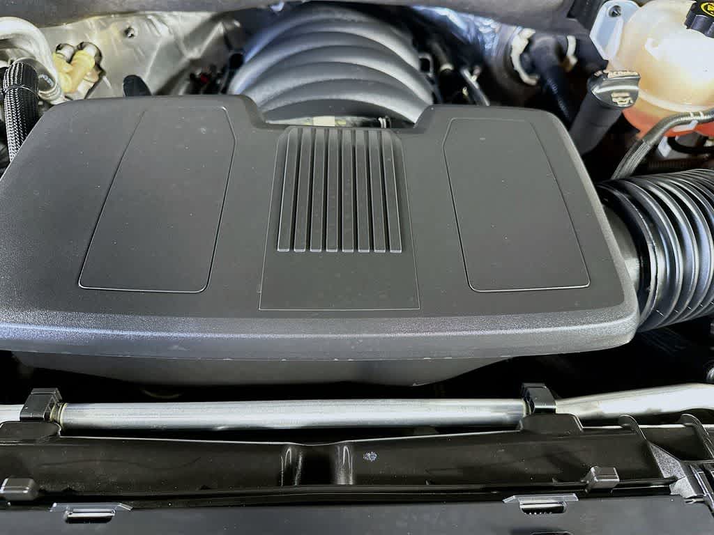 Thumbnail: 2021 Chevrolet Suburban - 9
