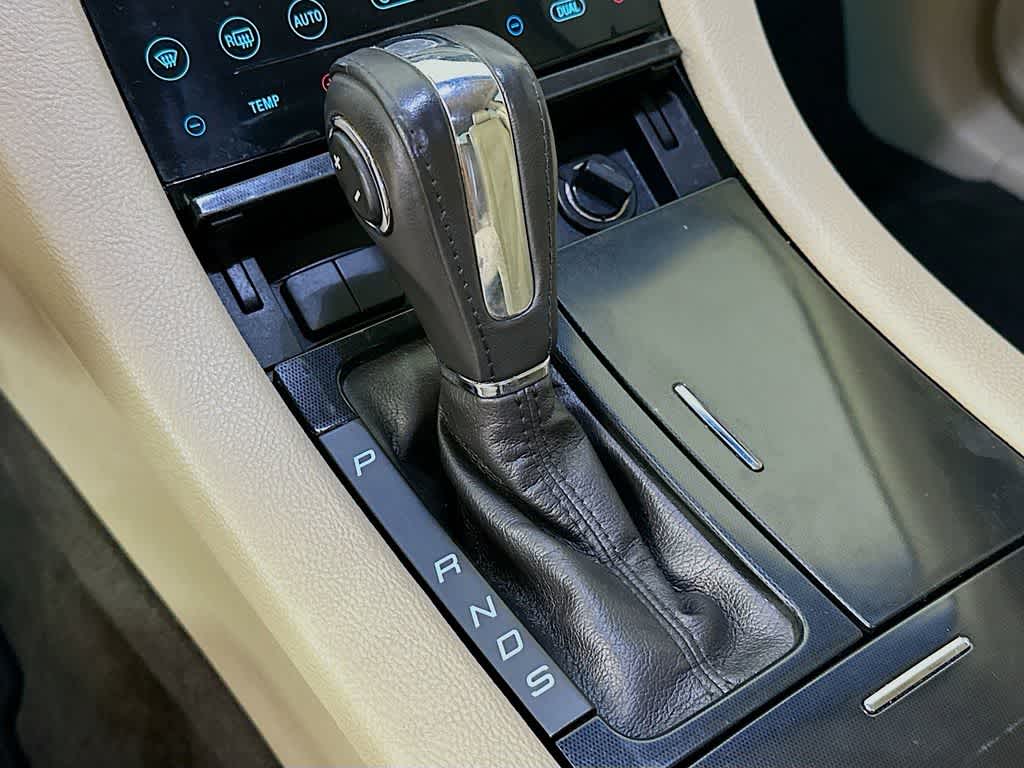 Thumbnail: 2014 Ford Taurus - 19