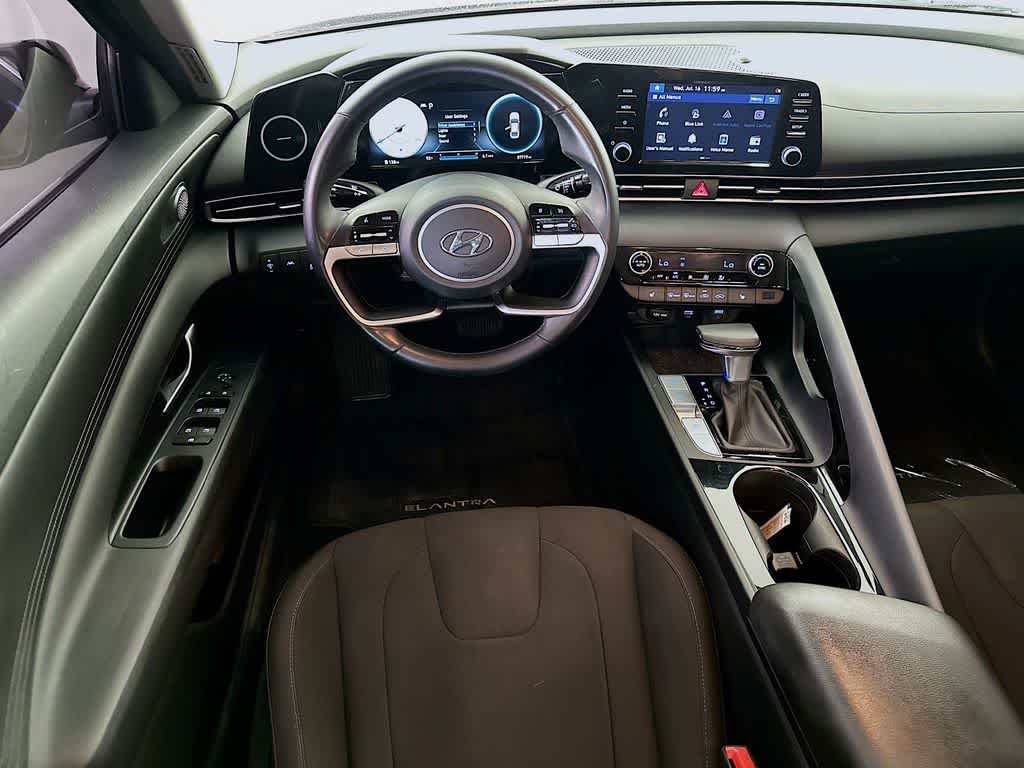 Thumbnail: 2022 Hyundai Elantra - 9