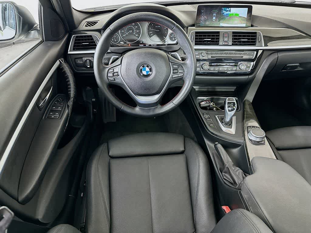Thumbnail: 2017 BMW 3 Series - 10