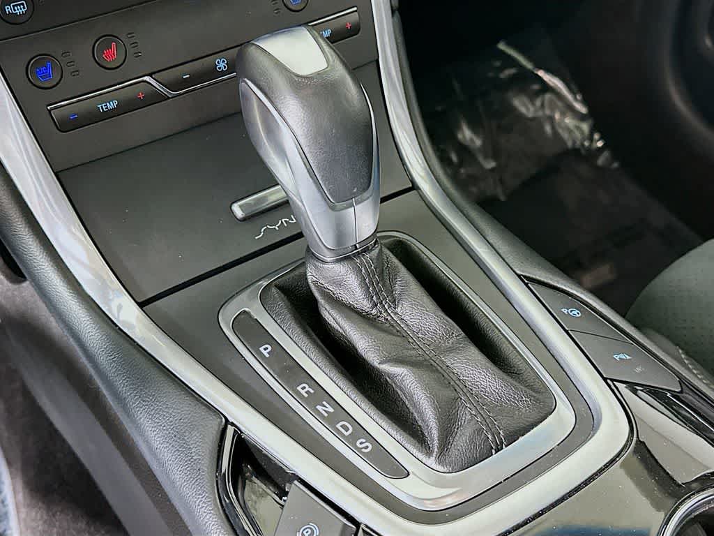 Thumbnail: 2016 Ford Edge - 19