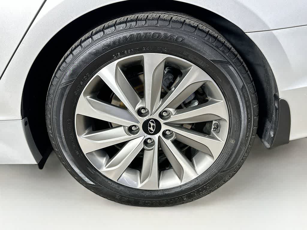 Thumbnail: 2016 Hyundai Sonata - 8