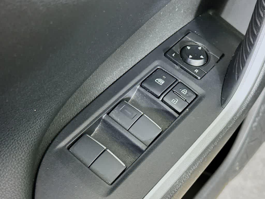 Thumbnail: 2020 Toyota RAV4 - 30