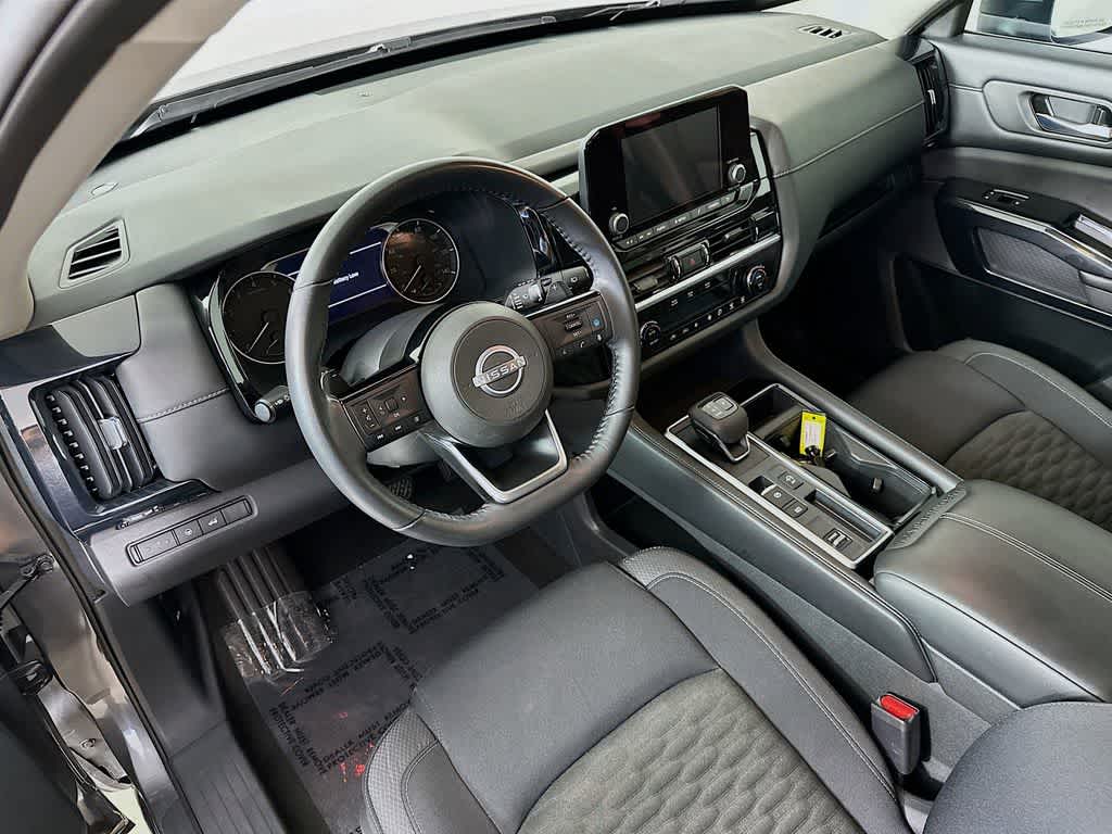 Thumbnail: 2022 Nissan Pathfinder - 2