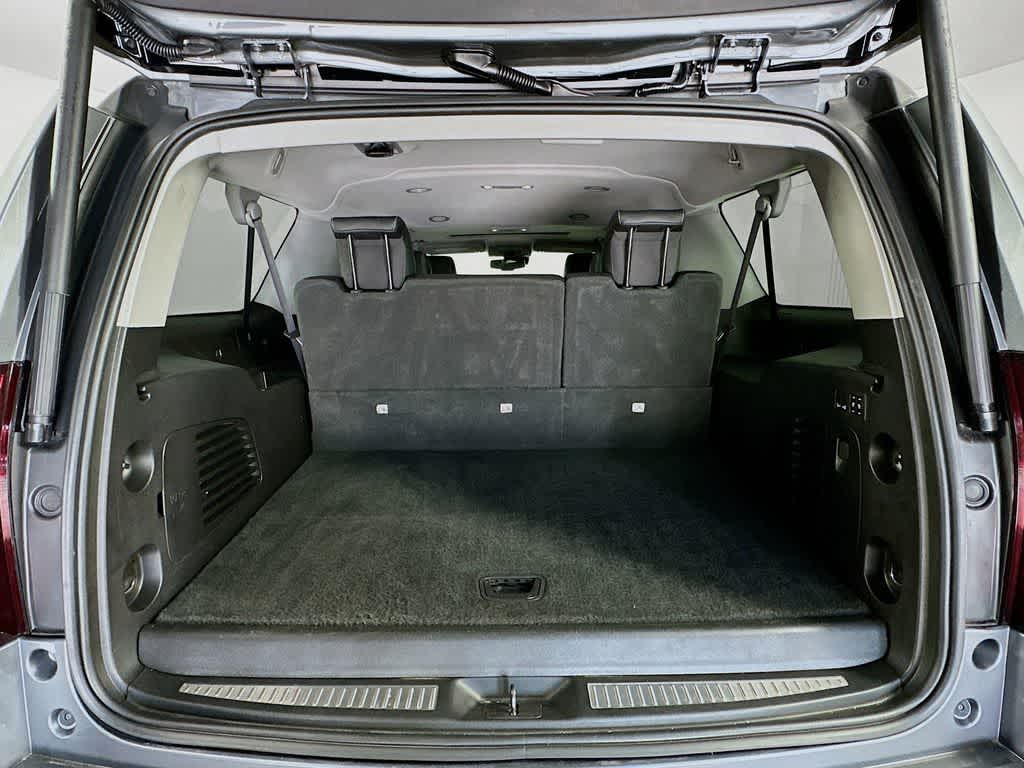 Thumbnail: 2019 Chevrolet Suburban - 21