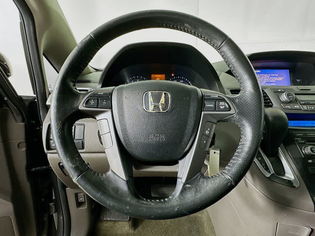 Thumbnail: 2013 Honda Odyssey - 16