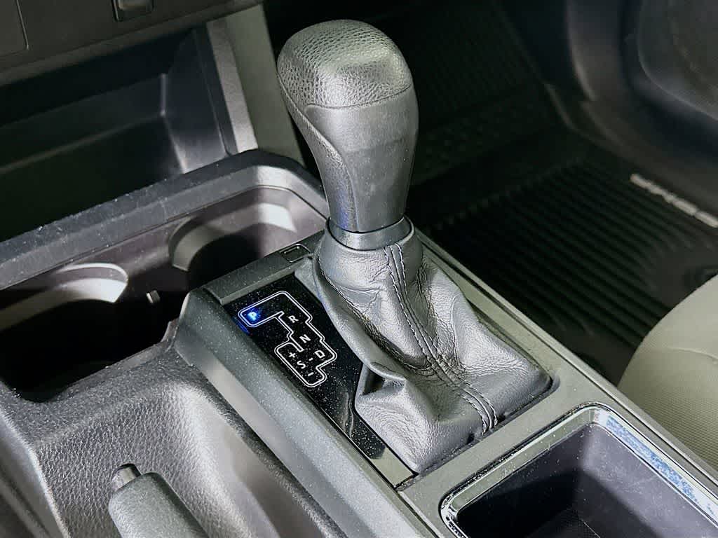 Thumbnail: 2018 Toyota Tacoma - 17