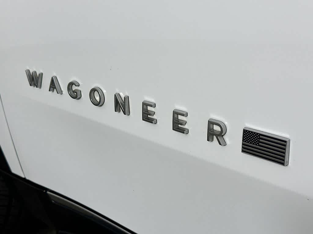 Thumbnail: 2023 Jeep Wagoneer - 7