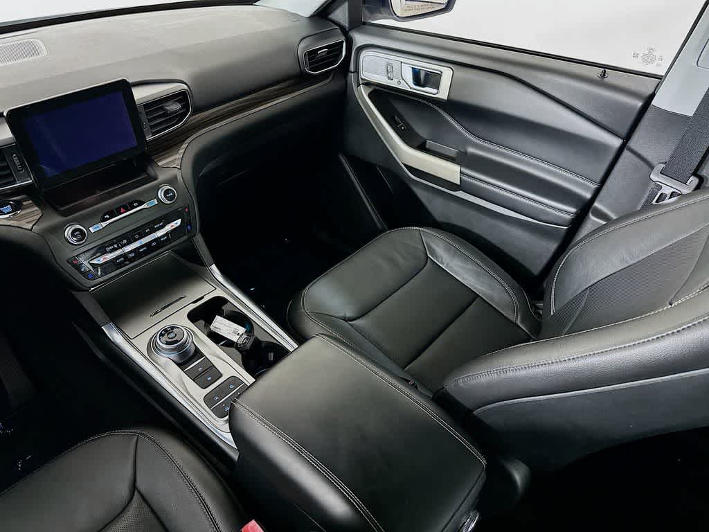 Thumbnail: 2020 Ford Explorer - 11