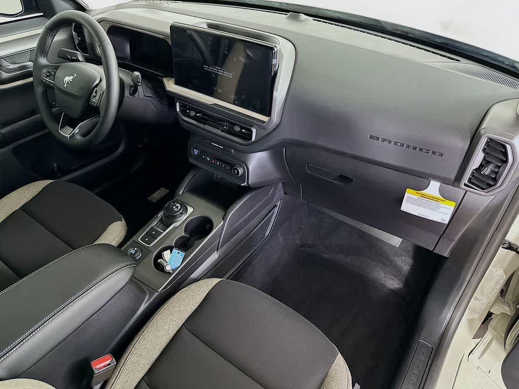 Thumbnail: 2025 Ford Bronco Sport - 31