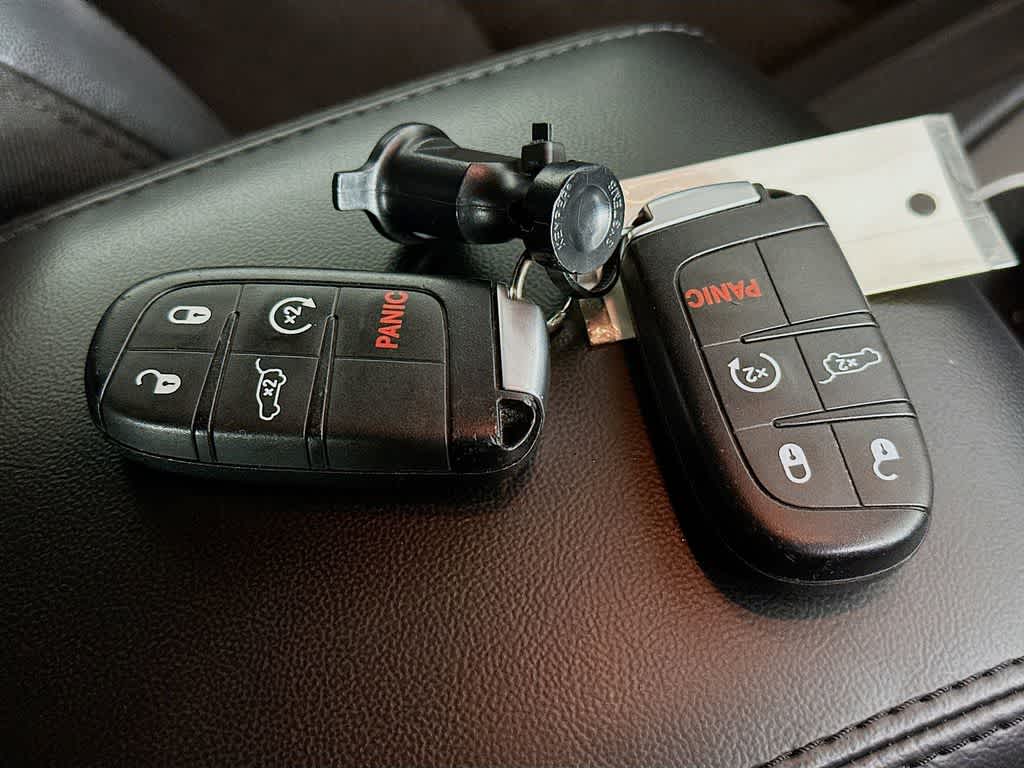 Thumbnail: 2021 Jeep Grand Cherokee - 22