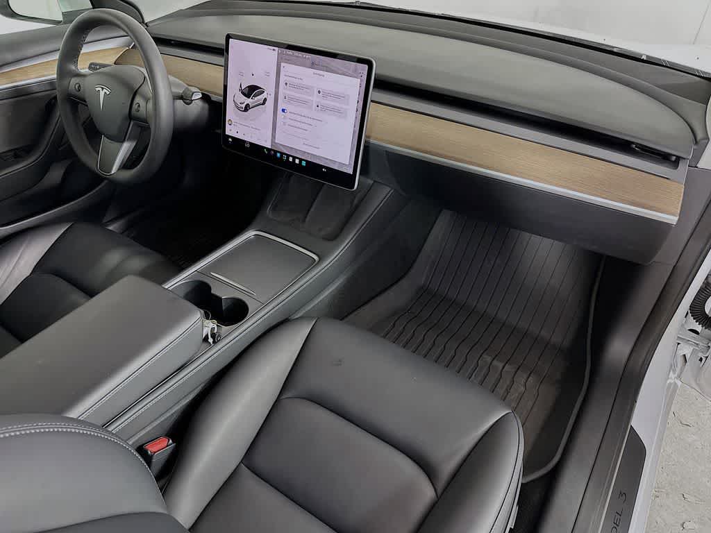 Thumbnail: 2023 Tesla Model 3 - 32