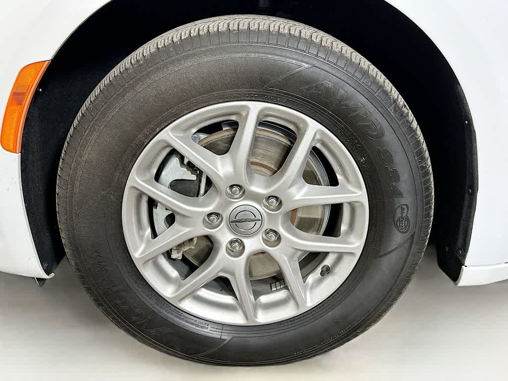 Thumbnail: 2024 Chrysler Pacifica - 8