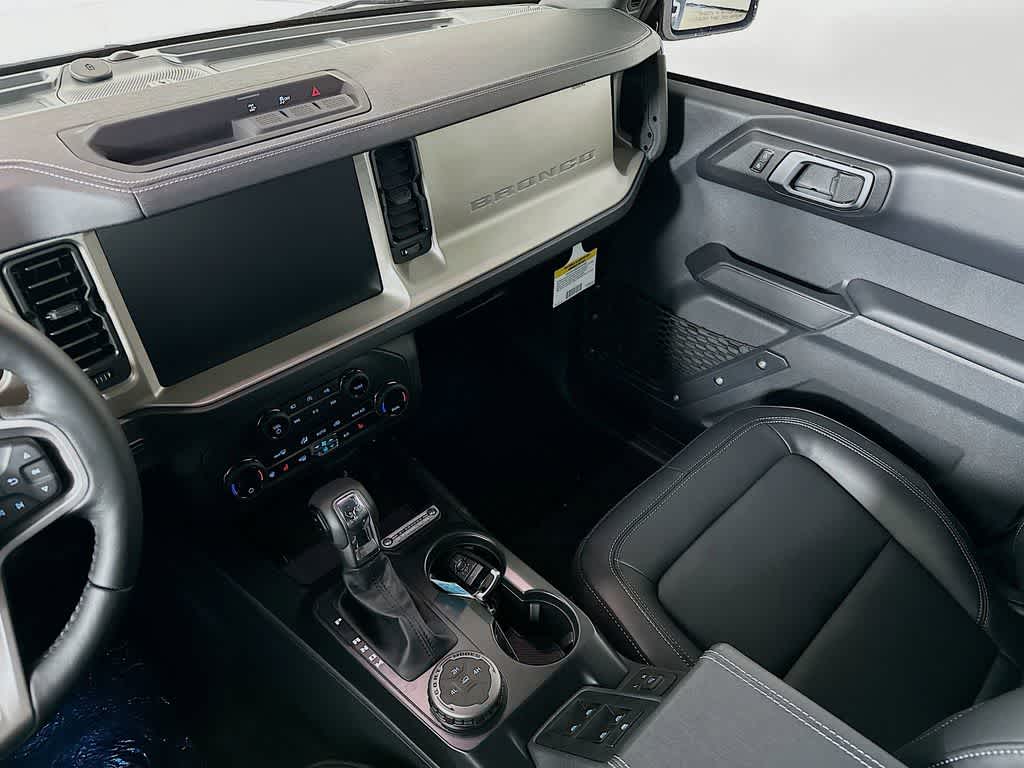 Thumbnail: 2025 Ford Bronco - 11