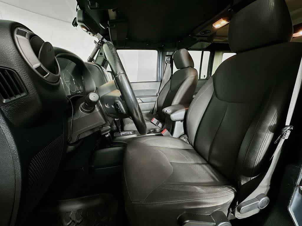 Thumbnail: 2017 Jeep Wrangler - 12