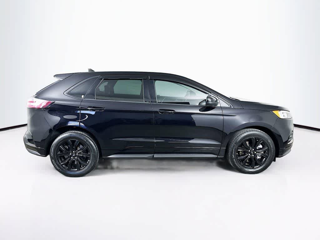Thumbnail: 2022 Ford Edge - 25