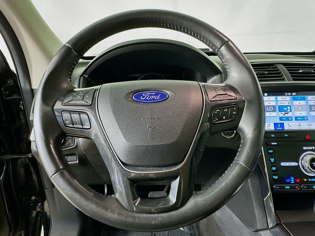 Thumbnail: 2019 Ford Explorer - 16