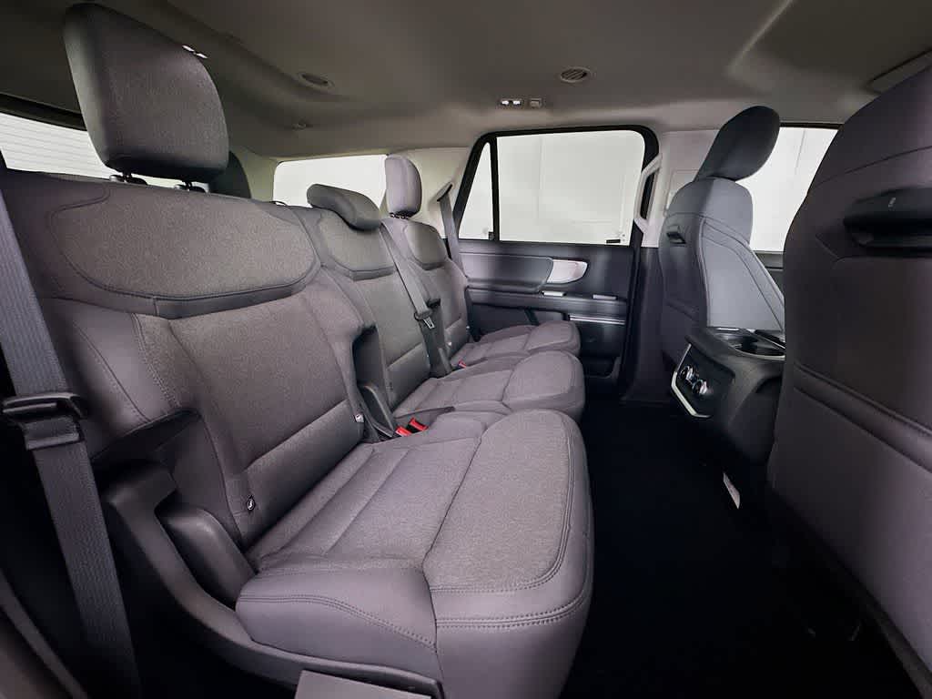 Thumbnail: 2026 Ford Expedition - 31