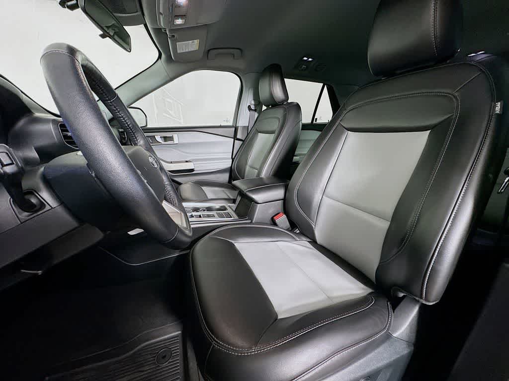 Thumbnail: 2022 Ford Explorer - 12