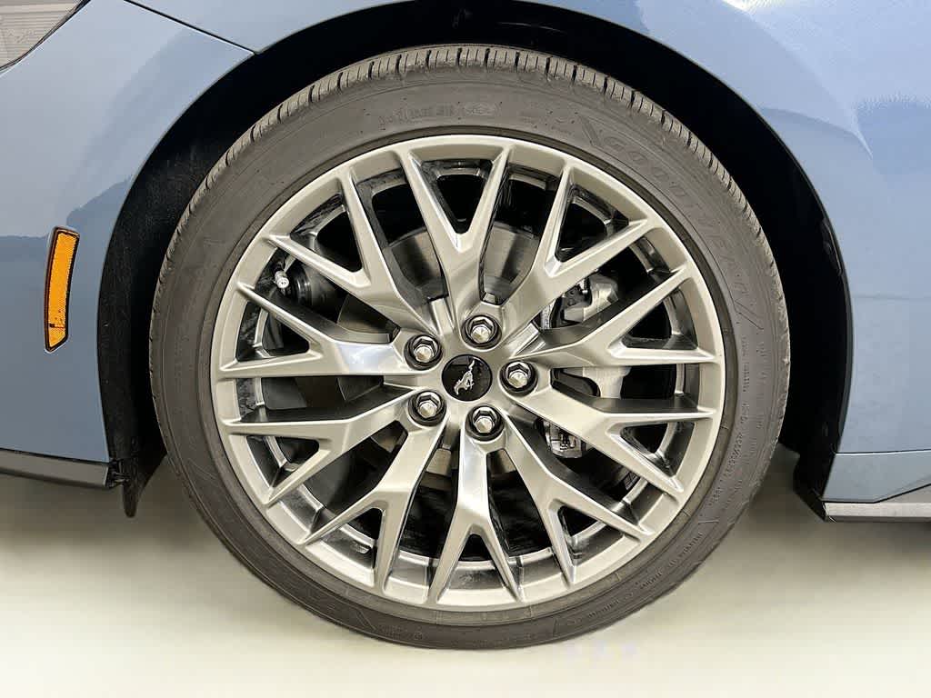 Thumbnail: 2025 Ford Mustang - 8