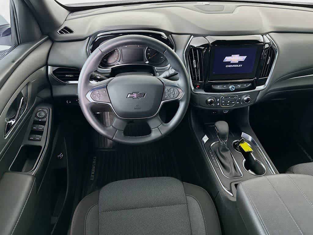 Thumbnail: 2023 Chevrolet Traverse - 10