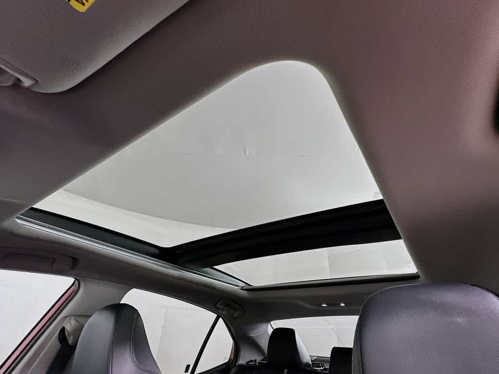 Thumbnail: 2021 Toyota Camry - 31