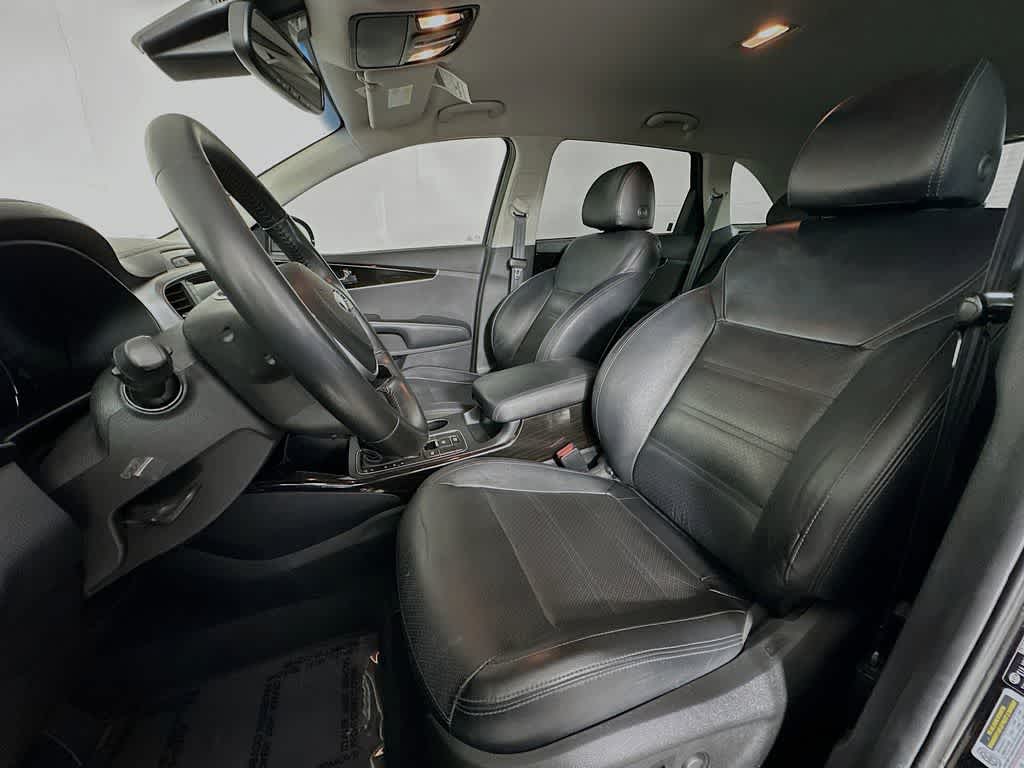 Thumbnail: 2019 Kia Sorento - 12
