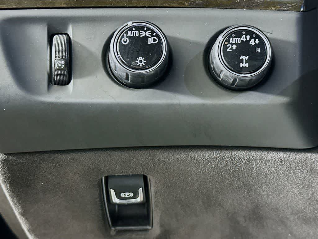 Thumbnail: 2018 Cadillac Escalade - 28