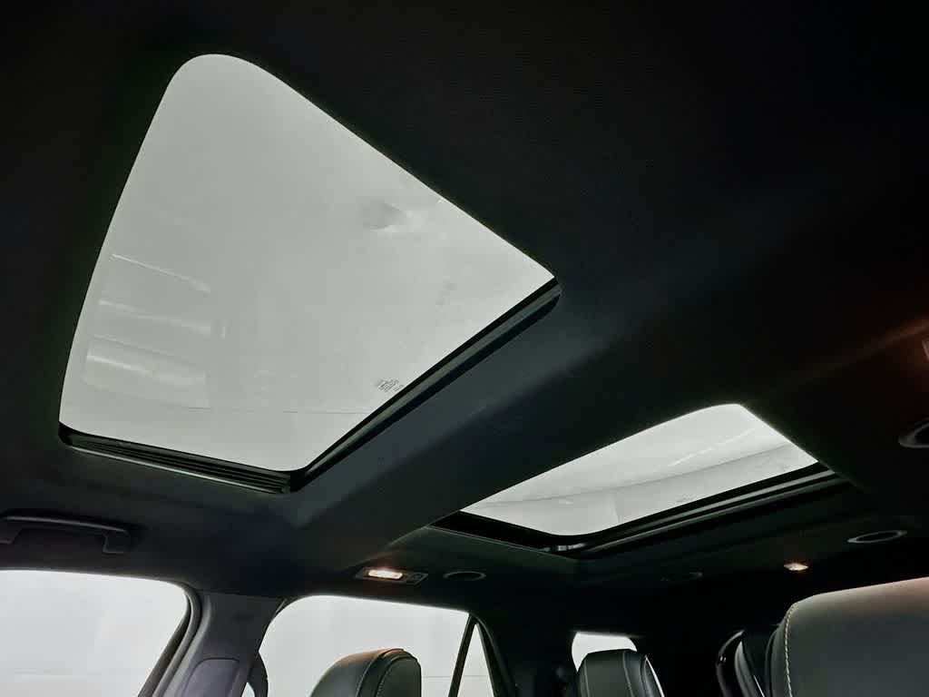 Thumbnail: 2017 Ford Explorer - 32