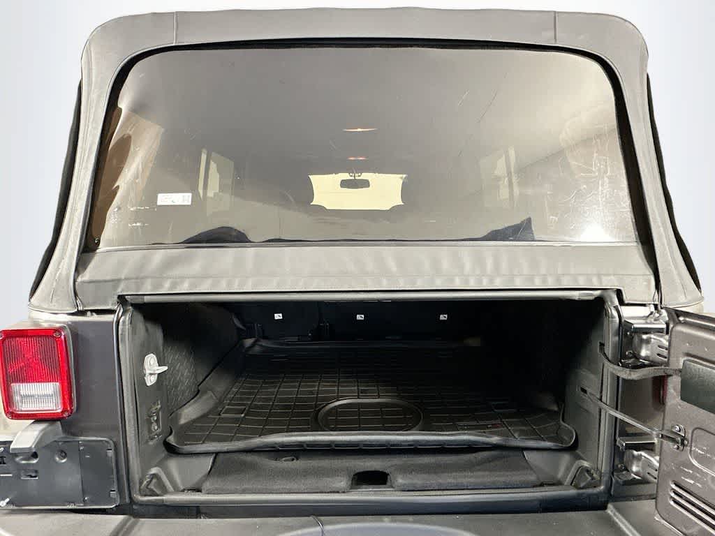 Thumbnail: 2017 Jeep Wrangler - 20