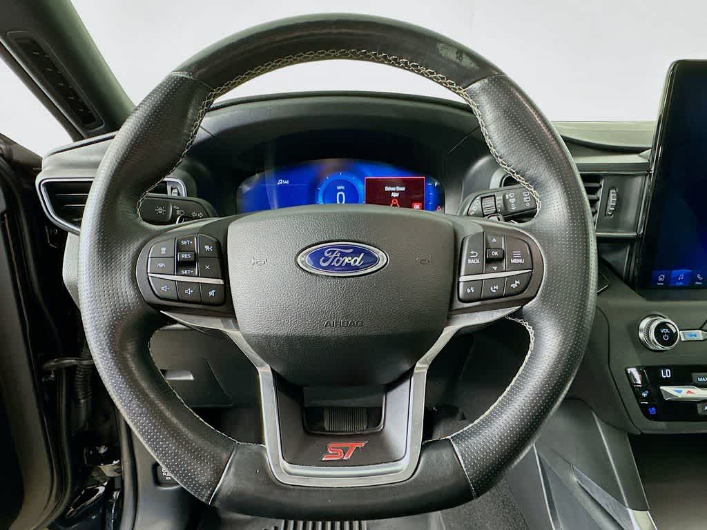 Thumbnail: 2020 Ford Explorer - 16