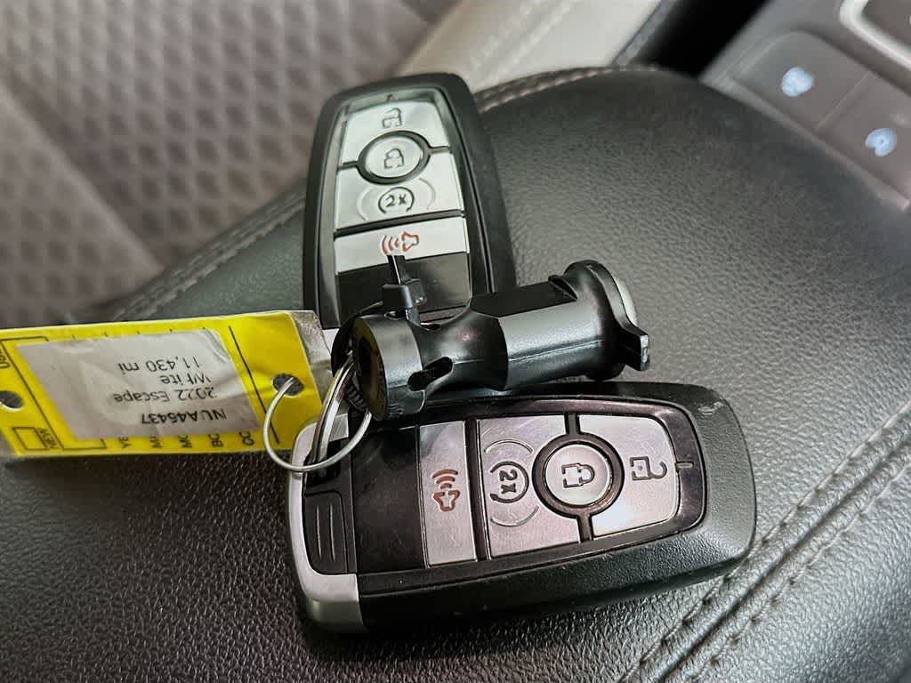 Thumbnail: 2022 Ford Escape - 21