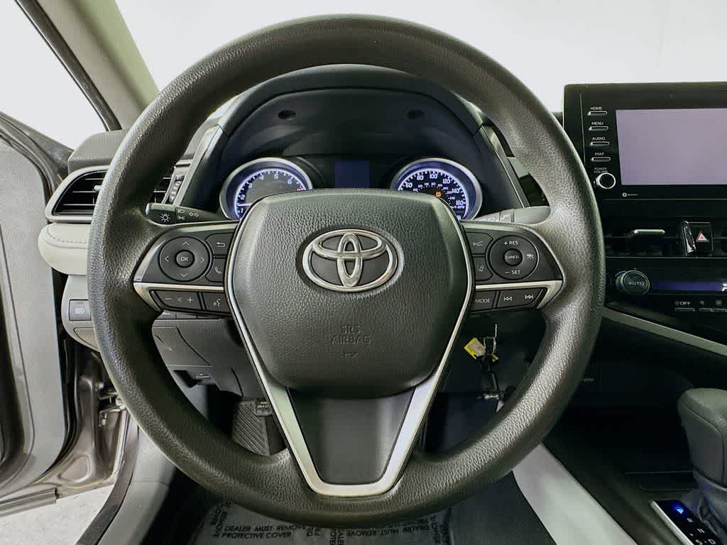 Thumbnail: 2022 Toyota Camry - 15