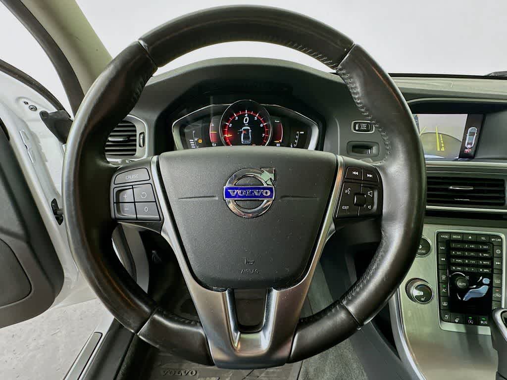 Thumbnail: 2018 Volvo S60 - 15