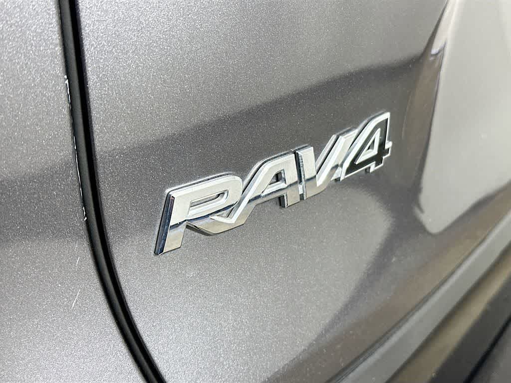 Thumbnail: 2020 Toyota RAV4 - 7