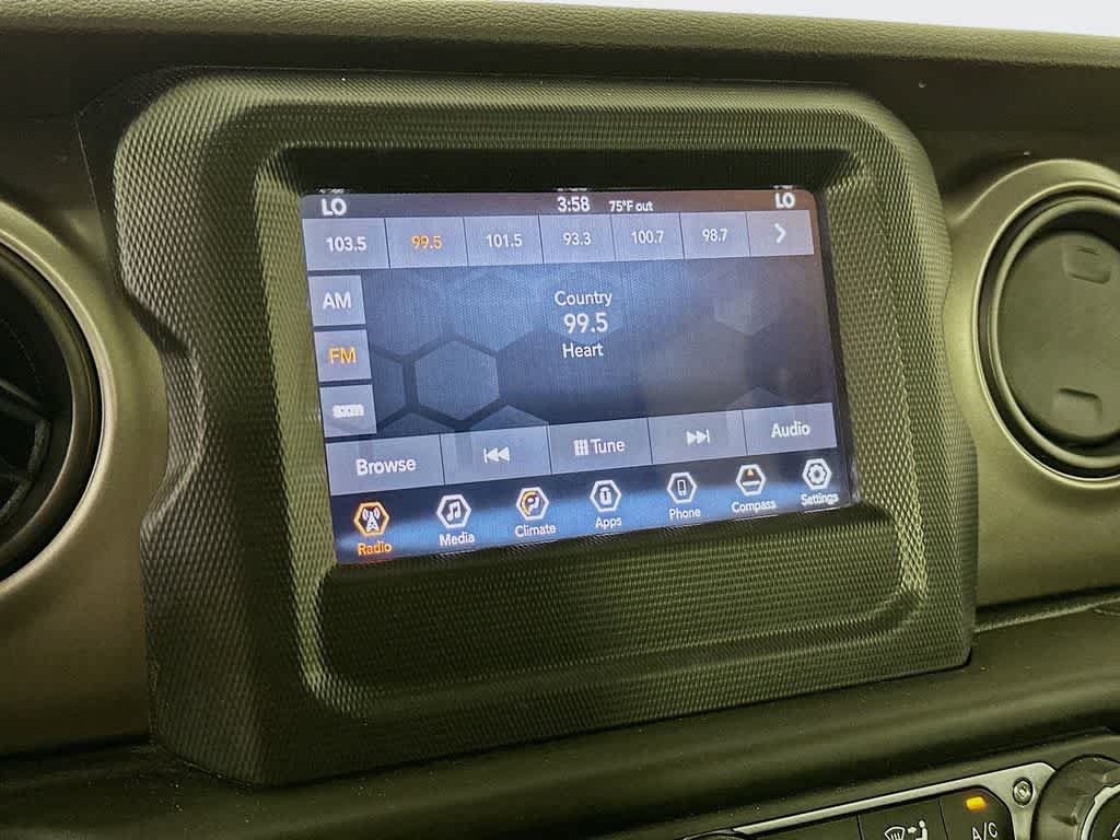 Thumbnail: 2018 Jeep Wrangler - 17