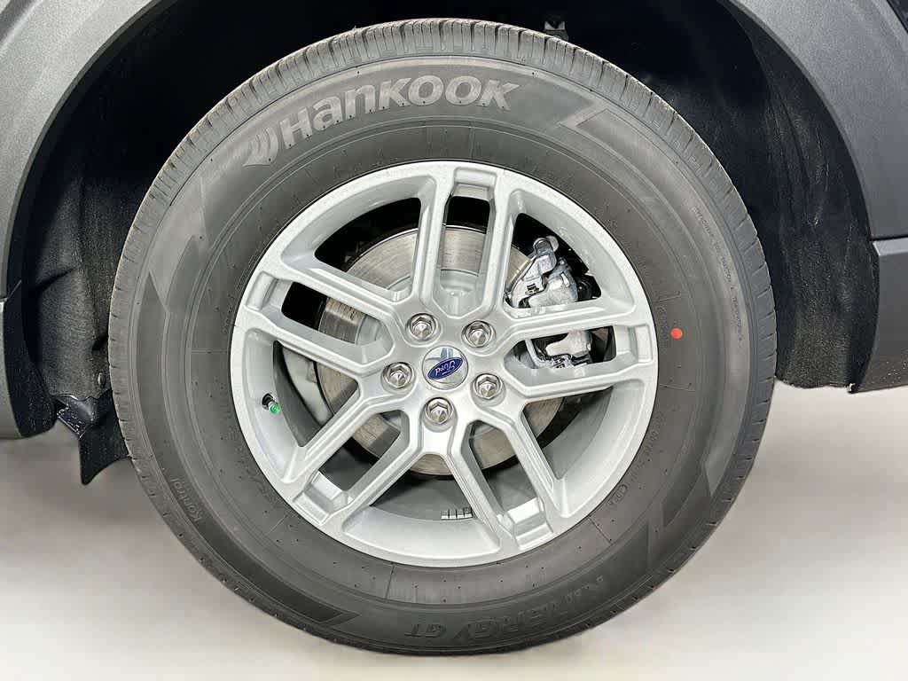 Thumbnail: 2026 Ford Explorer - 8