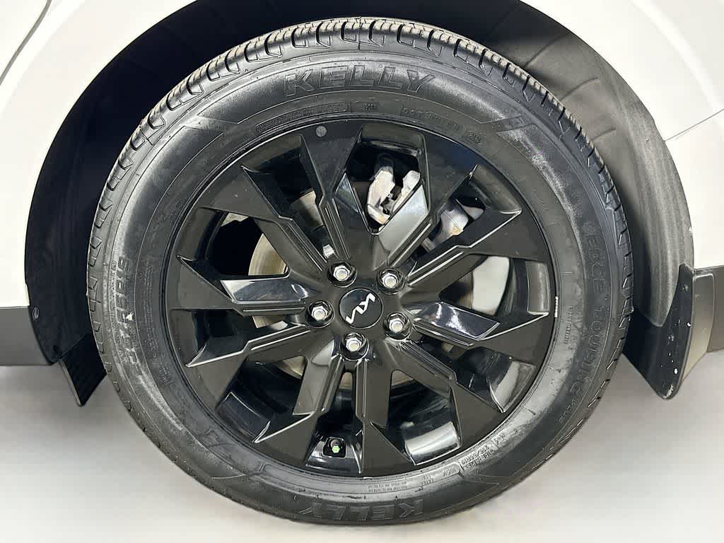 Thumbnail: 2022 Kia Carnival - 8