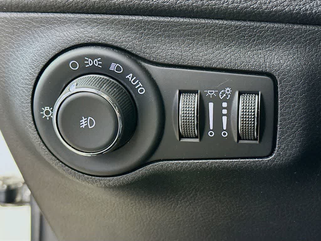 Thumbnail: 2018 Jeep Compass - 26