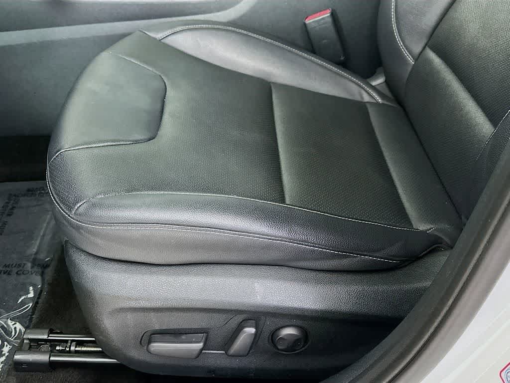 Thumbnail: 2022 Kia Niro - 31